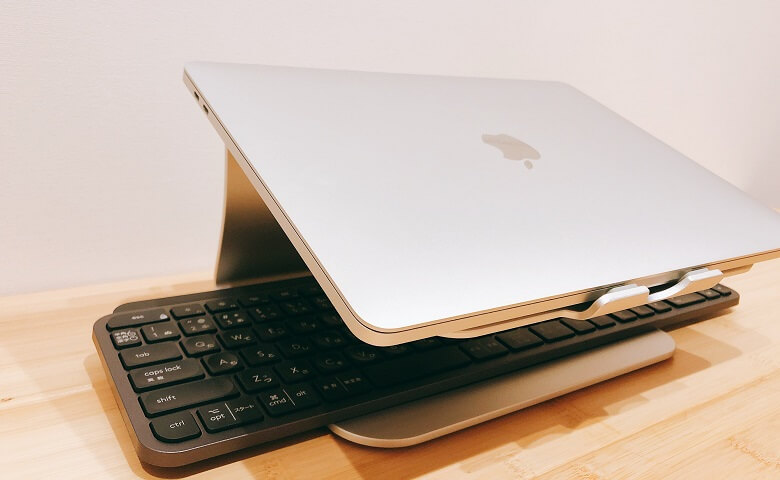 Bestandノートパソコンスタンド 11 '' -16 '' Macbook Air Pro/富士通と互換性のある放熱性に アルミニウム合 Bestand ノートパソコンスタンド PCスタンド 滑り止め